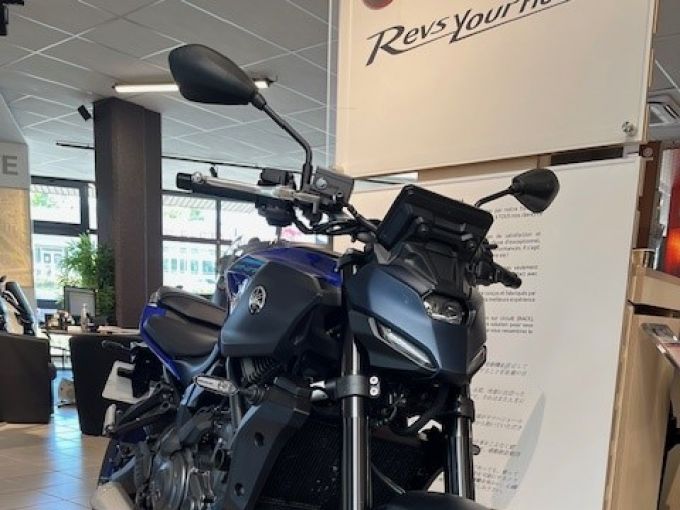 YAMAHA MT-07 Y-AMT 4
