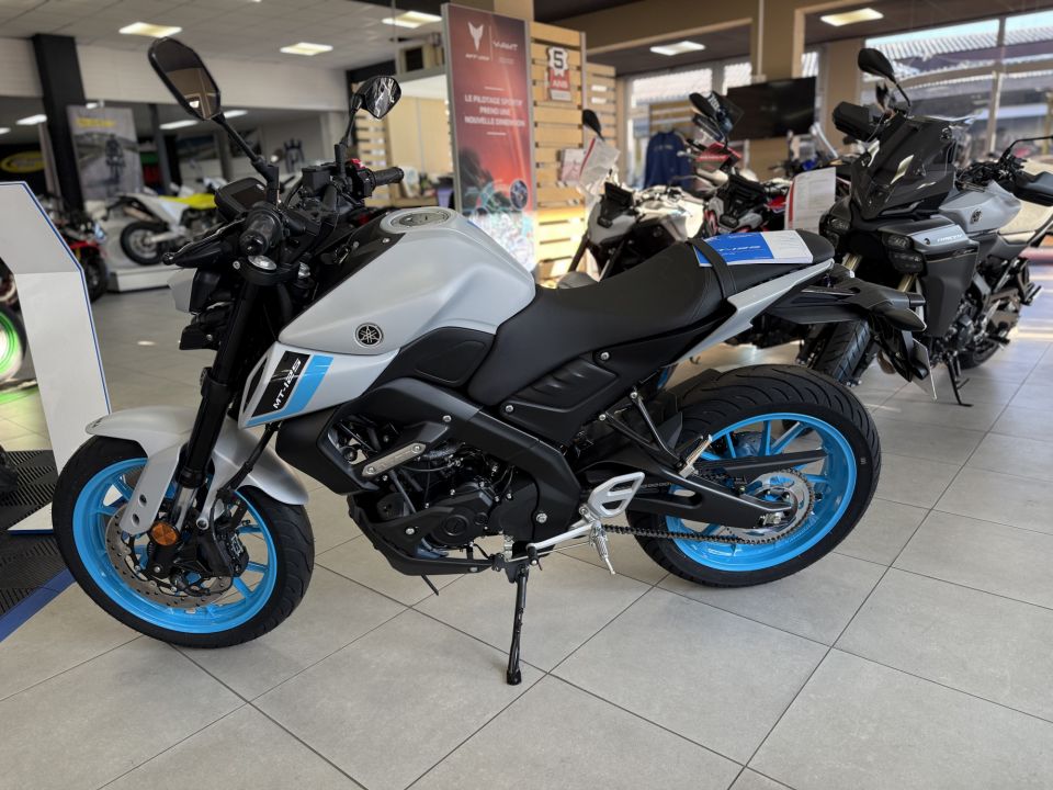YAMAHA MT-125 ABS 4