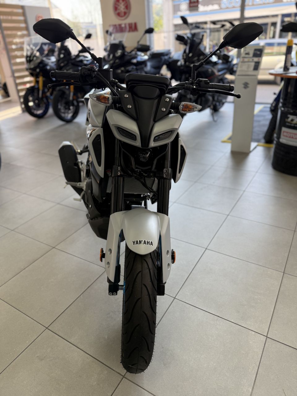 YAMAHA MT-125 ABS 4