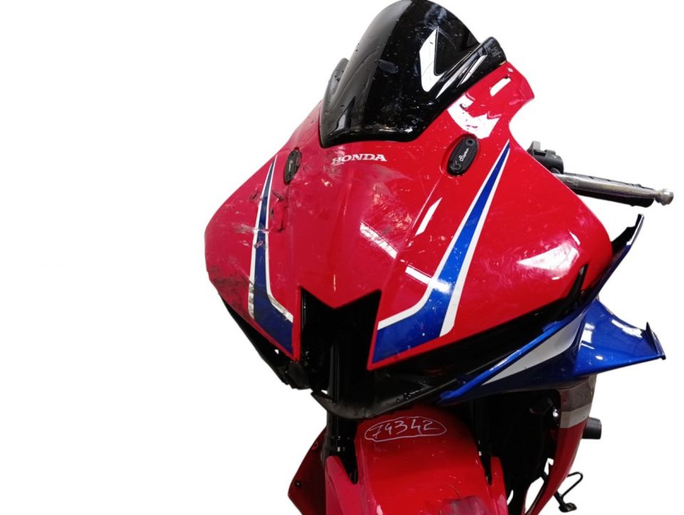 HONDA CBR 600 RR 4