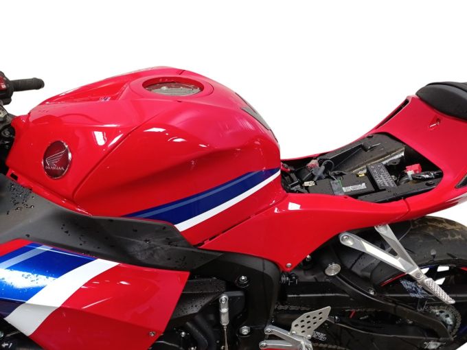 HONDA CBR 600 RR 4