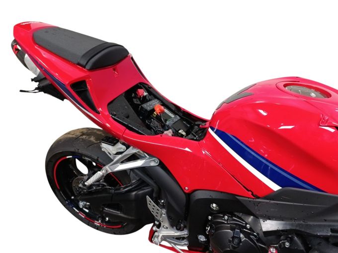 HONDA CBR 600 RR 4