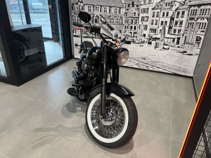 HARLEY-DAVIDSON SOFTAIL HERITAGE 1340 CLASSIC 4