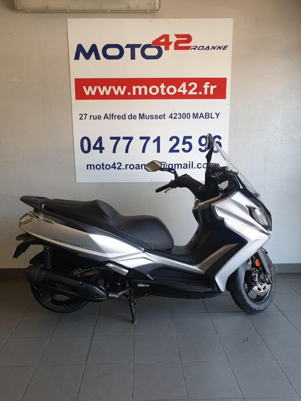 KYMCO DOWNTOWN 125 4
