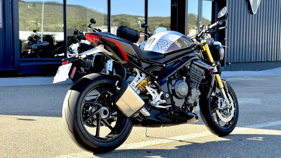 TRIUMPH SPEED TRIPLE 1200 RS 4