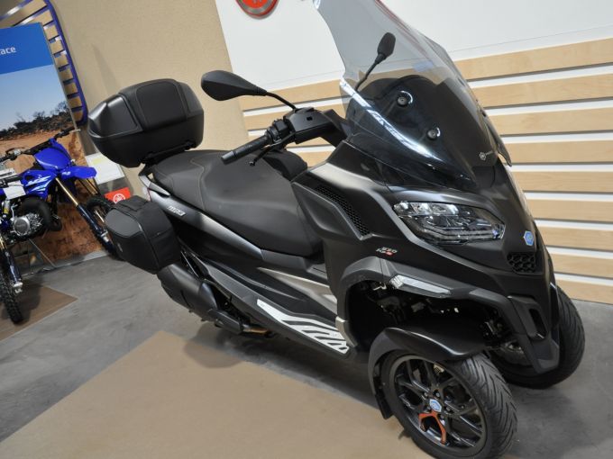 PIAGGIO MP3 530 HPE EXCLUSIVE 4