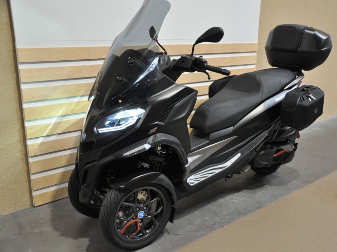 PIAGGIO MP3 530 HPE EXCLUSIVE 4