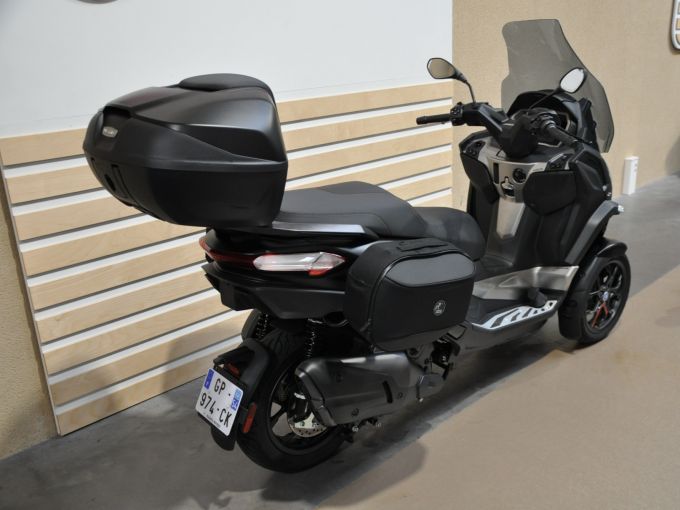 PIAGGIO MP3 530 HPE EXCLUSIVE 4