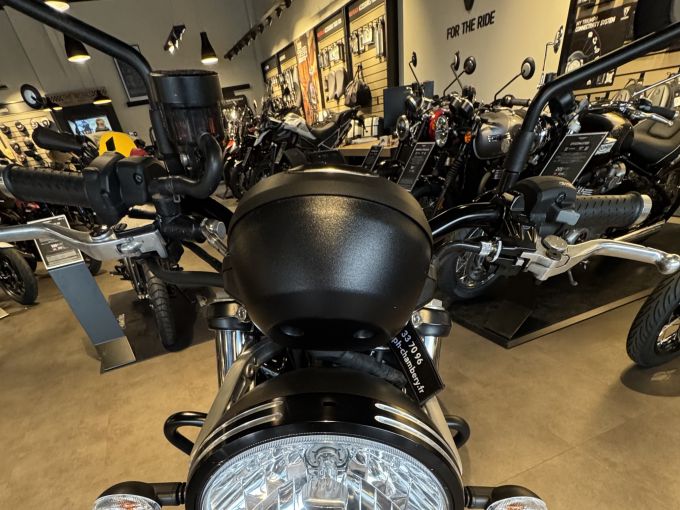 TRIUMPH SPEED TWIN 900 4