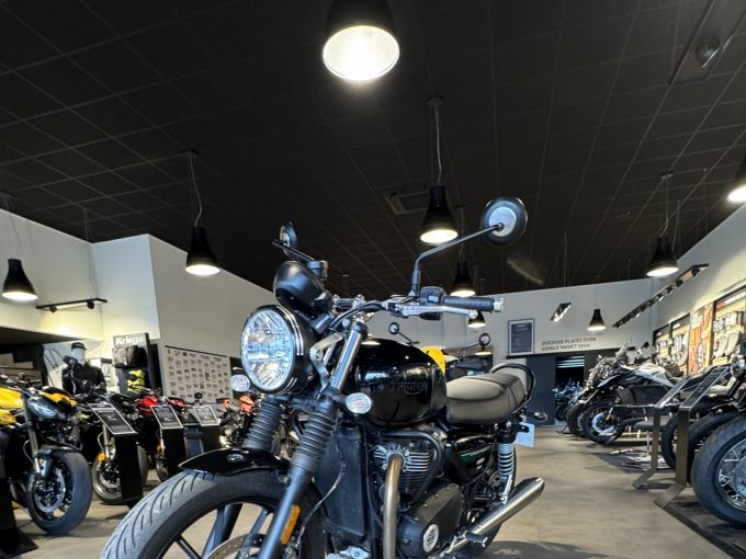 TRIUMPH SPEED TWIN 900 4