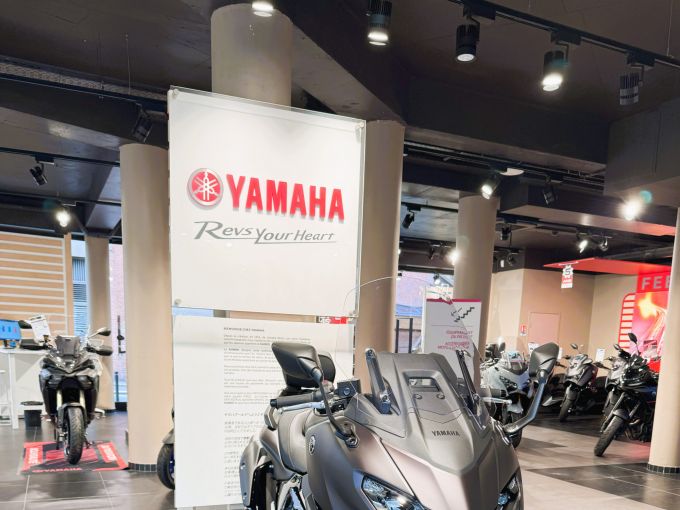 YAMAHA XP T-MAX 560 TECH MAX 4