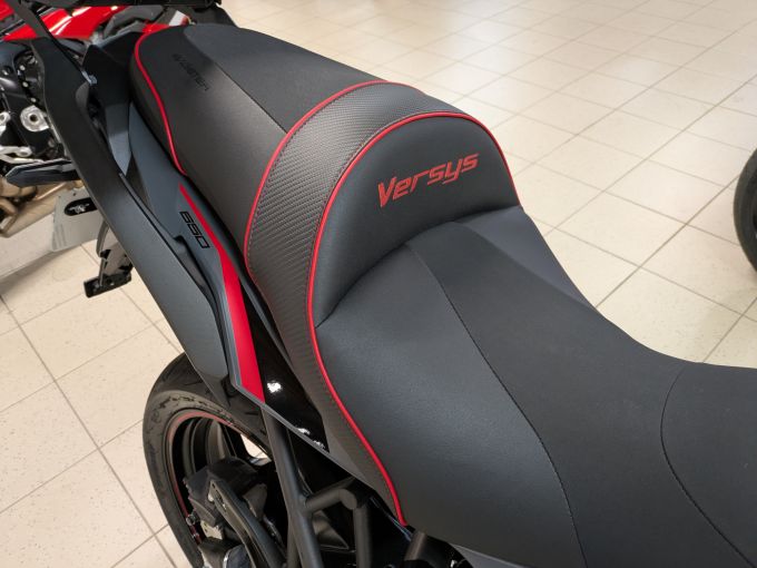 KAWASAKI VERSYS 650 4