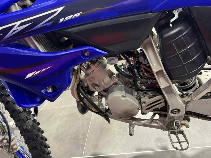 YAMAHA YZ 125 4
