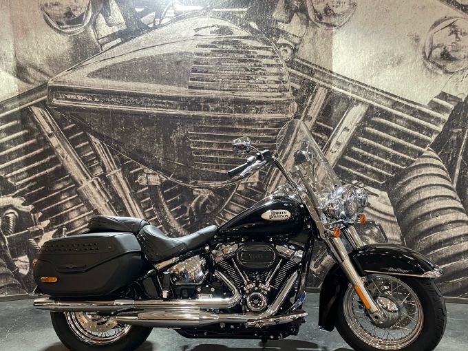 HARLEY-DAVIDSON SOFTAIL HERITAGE 1868 CLASSIC 4