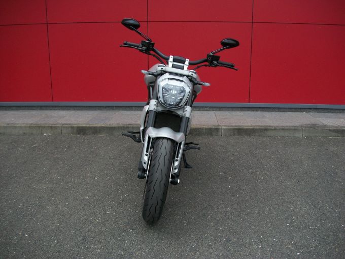 DUCATI X-DIAVEL S 4