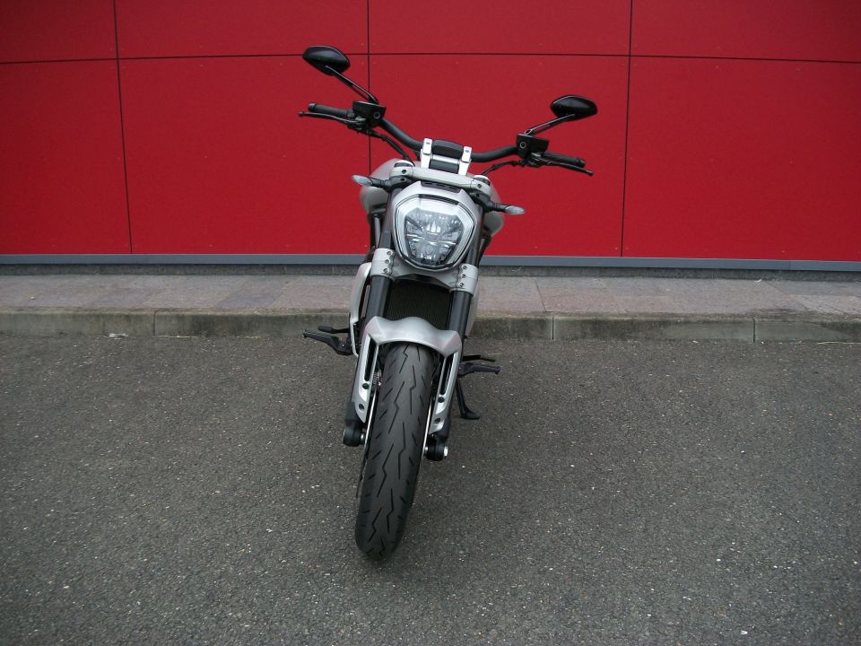 DUCATI X-DIAVEL S 4