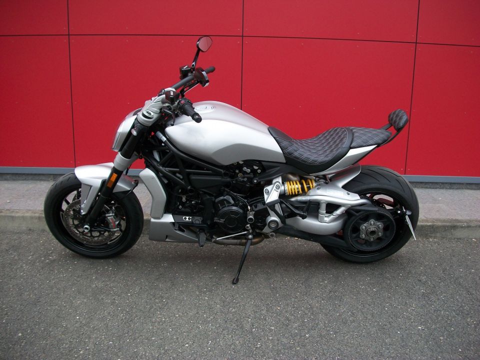 DUCATI X-DIAVEL S 4