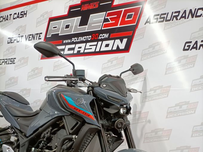 YAMAHA MT-03 4