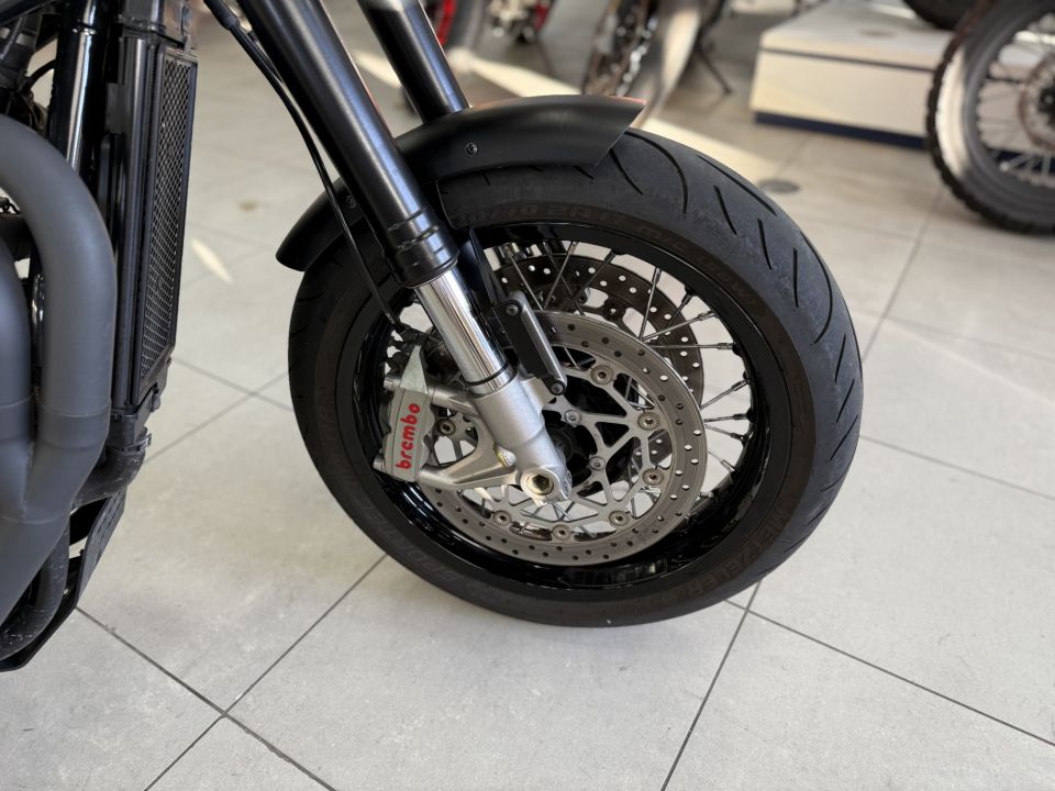 TRIUMPH THRUXTON 1200 R 4