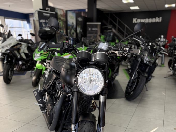 TRIUMPH THRUXTON 1200 R 4