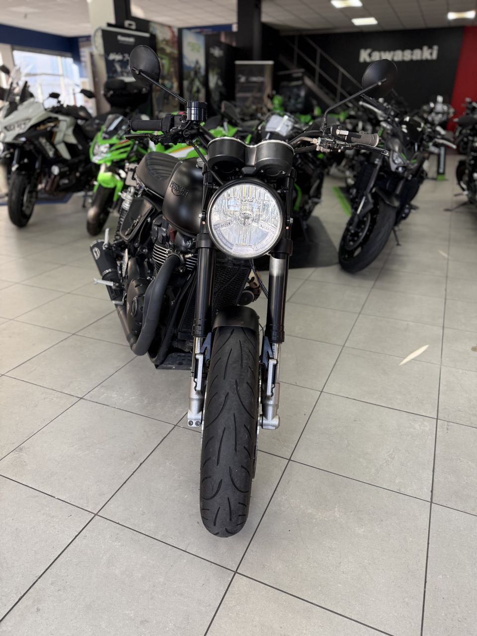 TRIUMPH THRUXTON 1200 R 4