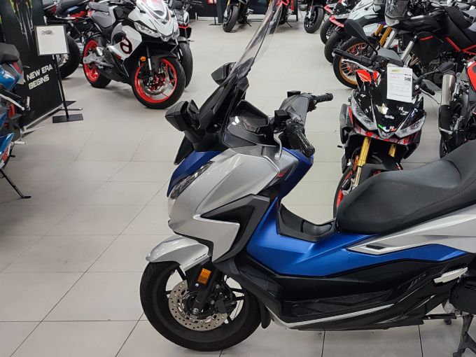 HONDA NSS FORZA 125 4