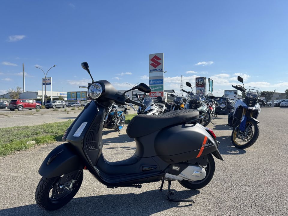 VESPA GTS SUPER SPORT 125 4