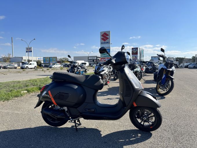 VESPA GTS SUPER SPORT 125 4