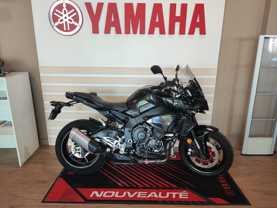 YAMAHA MT-10 4