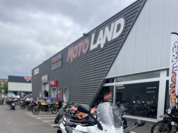 YAMAHA FZ8 S 4