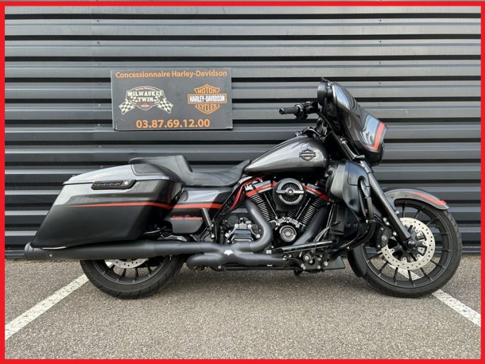 HARLEY-DAVIDSON TOURING STREET GLIDE 1923 CVO  4