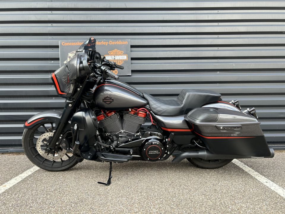 HARLEY-DAVIDSON TOURING STREET GLIDE 1923 CVO  4