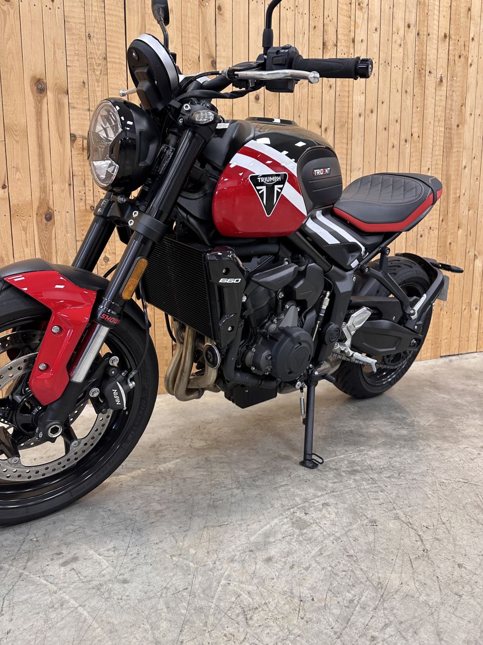 TRIUMPH TRIDENT 660 4