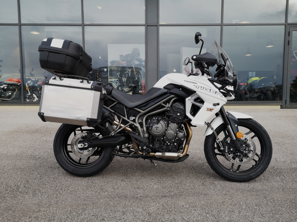 TRIUMPH TIGER 800 XRX 4