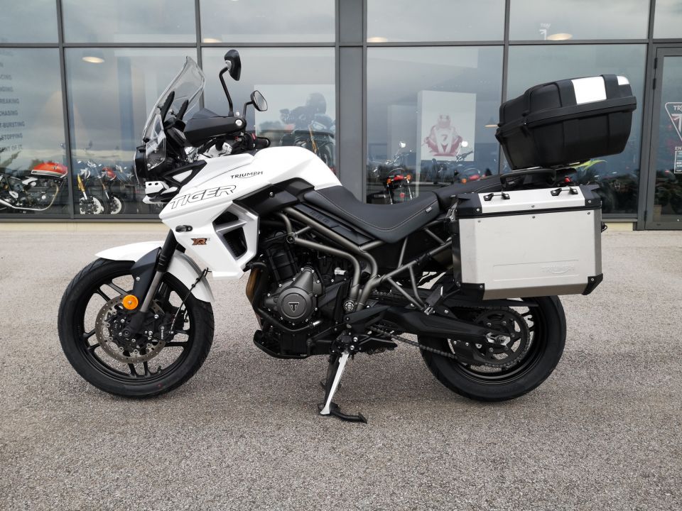 TRIUMPH TIGER 800 XRX 4