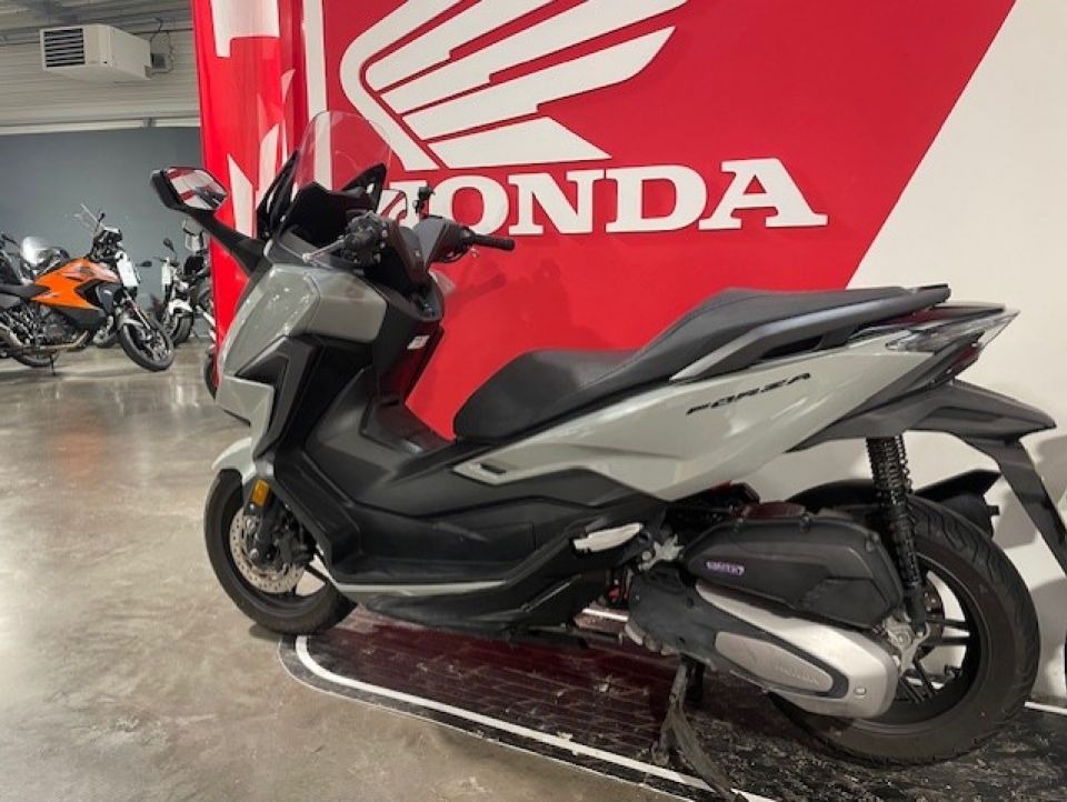 HONDA NSS FORZA  125AD 4