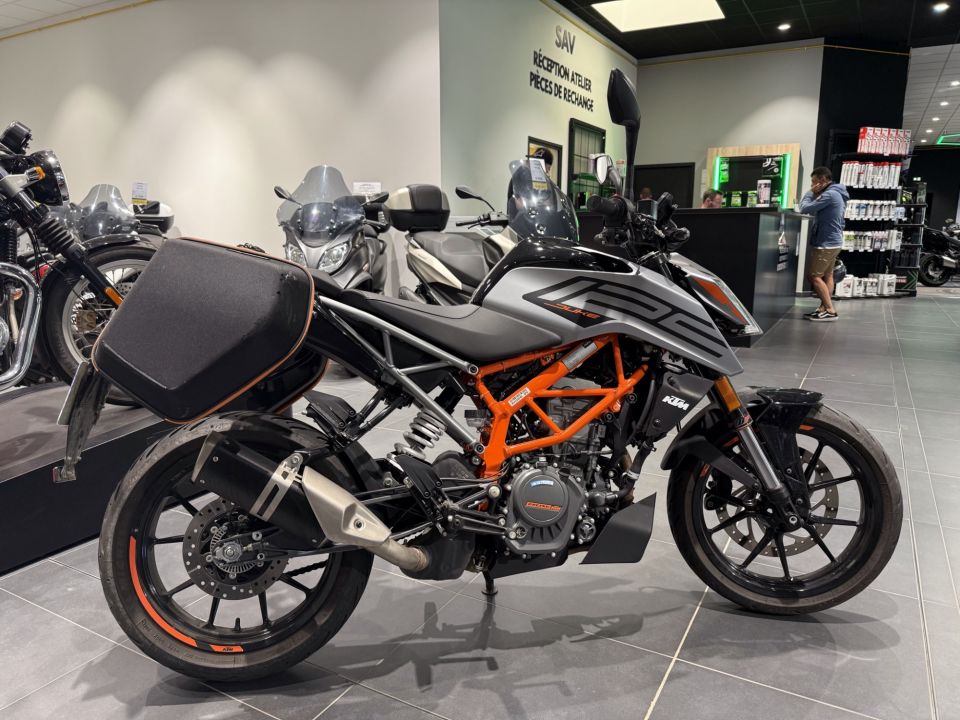 KTM 125 DUKE 4