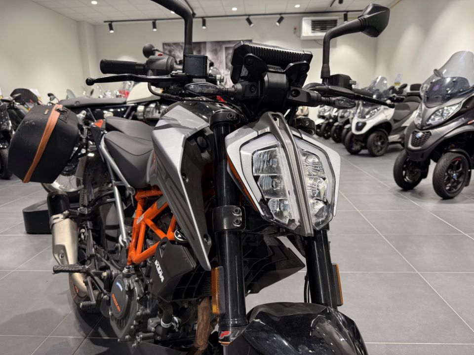 KTM 125 DUKE 4