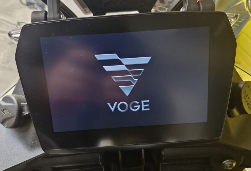 VOGE DS900X 4