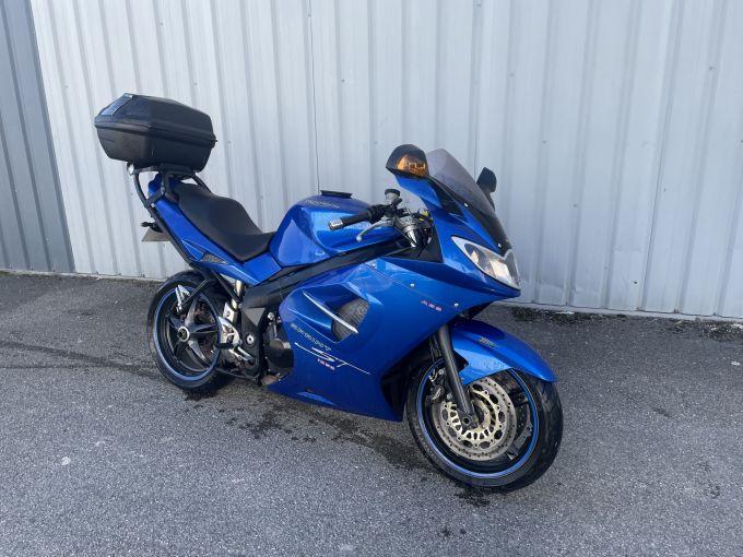 TRIUMPH SPRINT 1050 ST 4