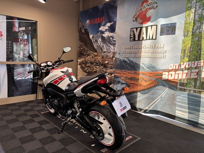 YAMAHA FZ8 4