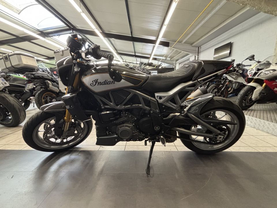 INDIAN FTR 1200 R CARBON 4