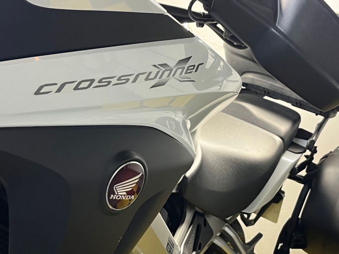 HONDA CROSSRUNNER 4