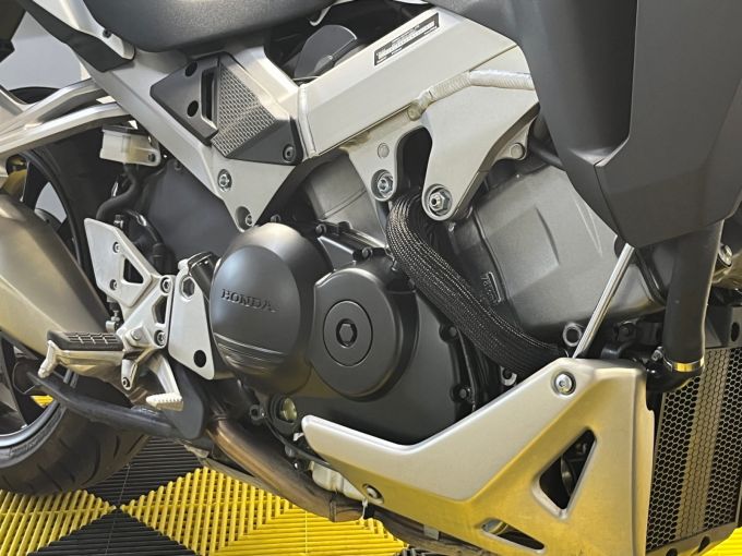 HONDA CROSSRUNNER 4