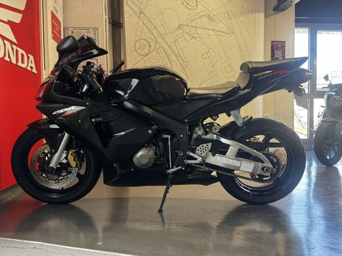 HONDA CBR 600 RR 4