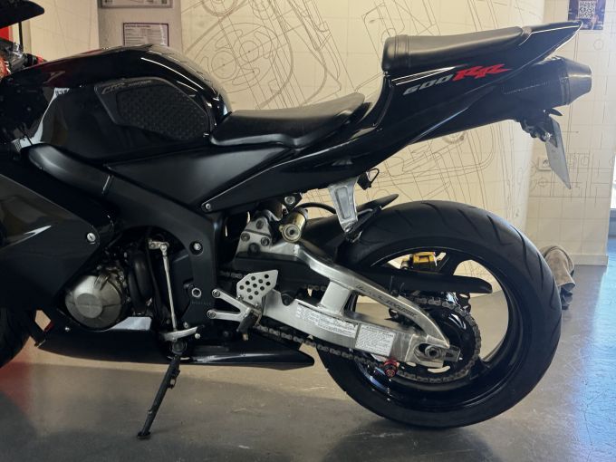 HONDA CBR 600 RR 4