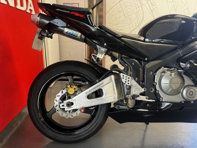 HONDA CBR 600 RR 4