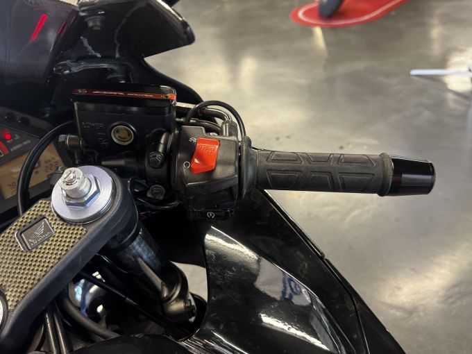 HONDA CBR 600 RR 4