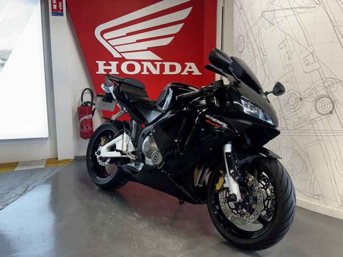 HONDA CBR 600 RR 4