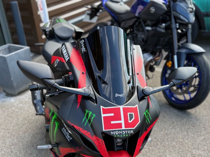 YAMAHA R7 4